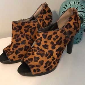 Banana Republic heeled open toed heels
